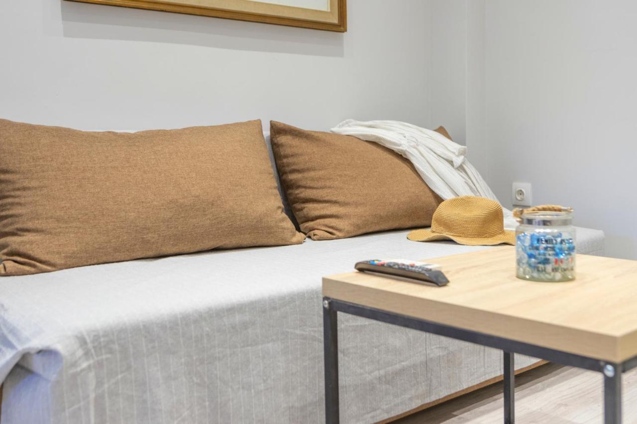 Meda'S Apartment Дассия Экстерьер фото