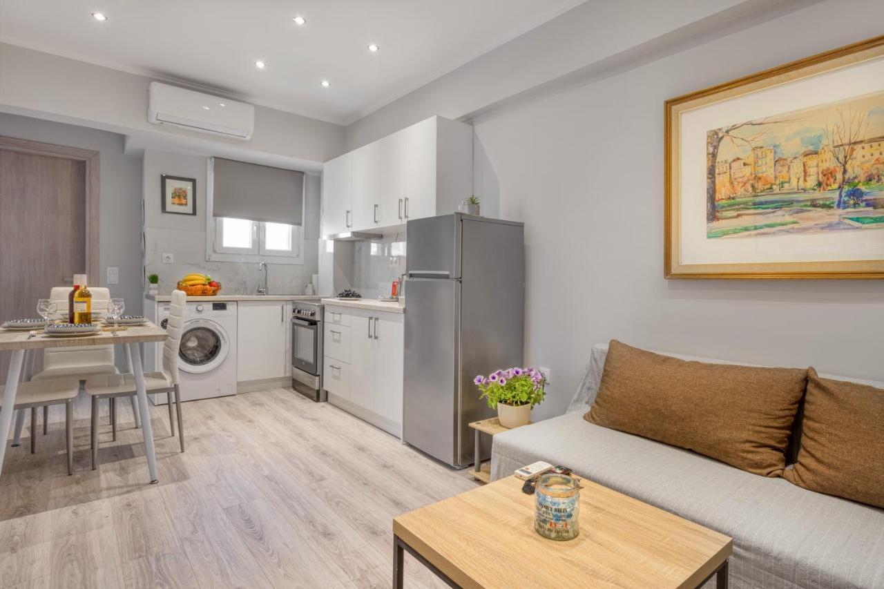 Meda'S Apartment Дассия Экстерьер фото
